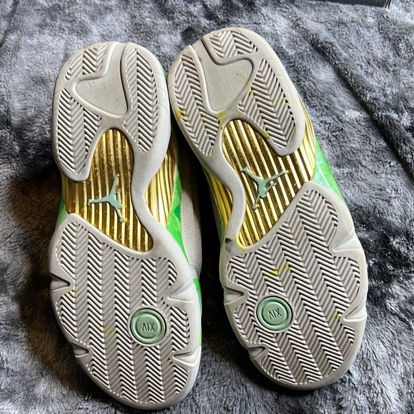 Air Jordan 14 - Aleali May - Picture 4 of 9
